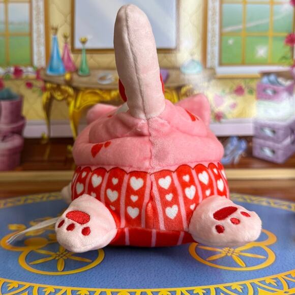 Aphmau MeeMeow | Cherry Cupcake Cat Plush - Picture 3 of 7